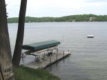 Boat rentals and docking available at King Birch Motor Lodge hotel.